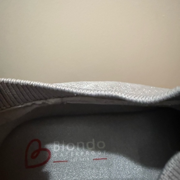 Blando Waterproof Gray Knit Slip On Sneakers (Size 8) - Picture 8 of 9